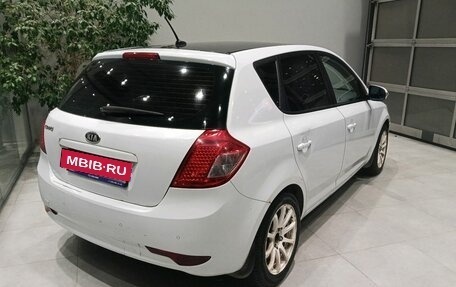KIA cee'd I рестайлинг, 2011 год, 649 000 рублей, 3 фотография