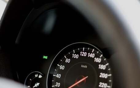 BMW 3 серия, 2018 год, 2 950 000 рублей, 15 фотография