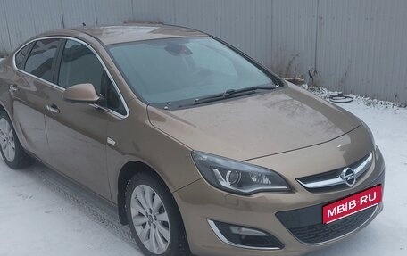 Opel Astra J, 2012 год, 975 000 рублей, 1 фотография