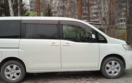 Nissan Serena III, 2006 год, 850 000 рублей, 1 фотография