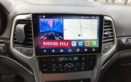 Jeep Grand Cherokee, 2012 год, 1 900 000 рублей, 18 фотография