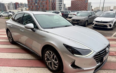 Hyundai Sonata VIII, 2021 год, 2 110 000 рублей, 3 фотография