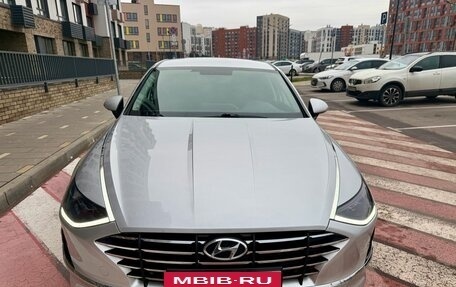 Hyundai Sonata VIII, 2021 год, 2 110 000 рублей, 2 фотография