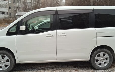 Nissan Serena III, 2006 год, 850 000 рублей, 10 фотография