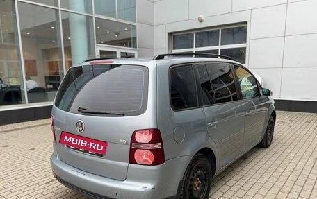 Volkswagen Touran III, 2008 год, 550 000 рублей, 4 фотография