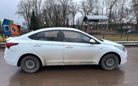 Hyundai Solaris II рестайлинг, 2017 год, 450 000 рублей, 7 фотография