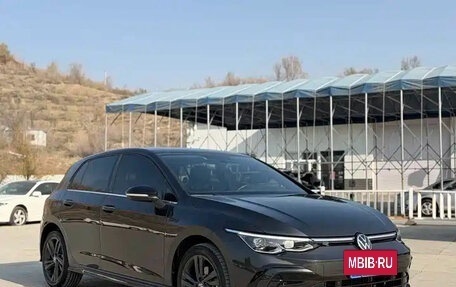Volkswagen Golf VIII, 2022 год, 1 930 114 рублей, 3 фотография