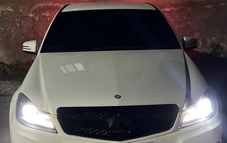 Mercedes-Benz C-Класс, 2011 год, 1 200 000 рублей, 1 фотография