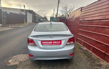 Hyundai Solaris II рестайлинг, 2011 год, 650 000 рублей, 2 фотография