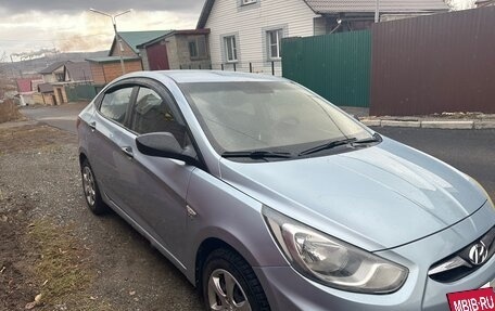 Hyundai Solaris II рестайлинг, 2011 год, 650 000 рублей, 4 фотография