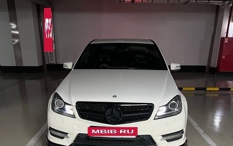 Mercedes-Benz C-Класс, 2011 год, 1 200 000 рублей, 3 фотография