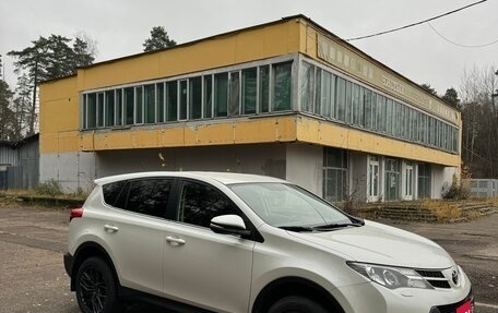 Toyota RAV4, 2014 год, 1 965 000 рублей, 6 фотография