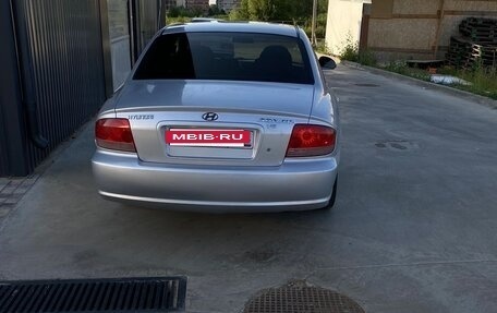 Hyundai Sonata IV рестайлинг, 2001 год, 550 000 рублей, 4 фотография