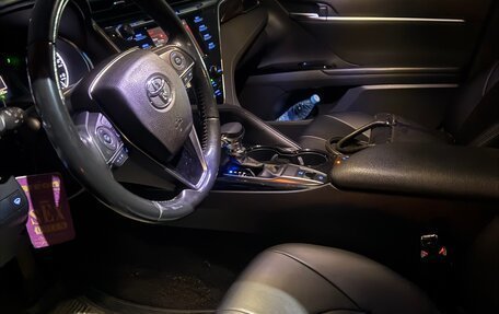 Toyota Camry, 2019 год, 2 485 000 рублей, 2 фотография