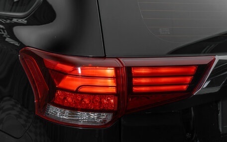 Mitsubishi Outlander III рестайлинг 3, 2018 год, 2 540 000 рублей, 10 фотография