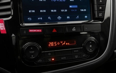 Mitsubishi Outlander III рестайлинг 3, 2018 год, 2 540 000 рублей, 24 фотография