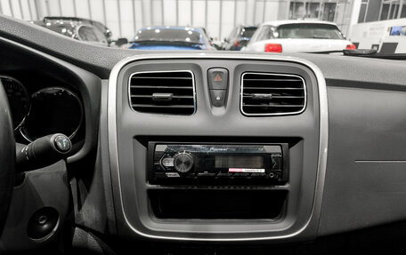 Renault Logan II, 2020 год, 850 000 рублей, 18 фотография