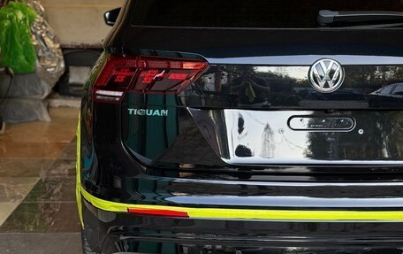 Volkswagen Tiguan II, 2018 год, 3 450 000 рублей, 3 фотография