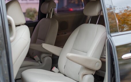 KIA Carnival III, 2017 год, 2 200 000 рублей, 9 фотография