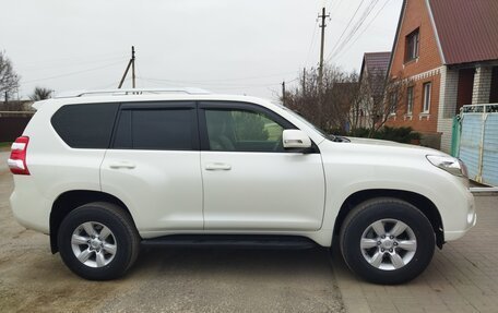 Toyota Land Cruiser Prado 150 рестайлинг 2, 2016 год, 3 999 000 рублей, 2 фотография