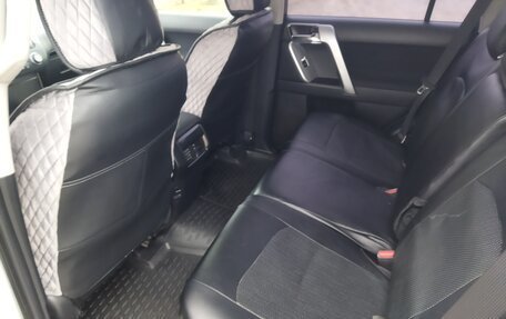 Toyota Land Cruiser Prado 150 рестайлинг 2, 2016 год, 3 999 000 рублей, 7 фотография