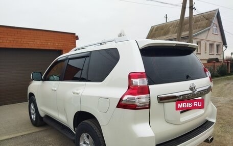 Toyota Land Cruiser Prado 150 рестайлинг 2, 2016 год, 3 999 000 рублей, 5 фотография