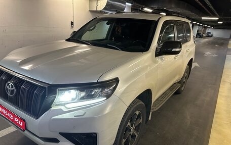 Toyota Land Cruiser Prado 150 рестайлинг 2, 2022 год, 8 500 000 рублей, 2 фотография