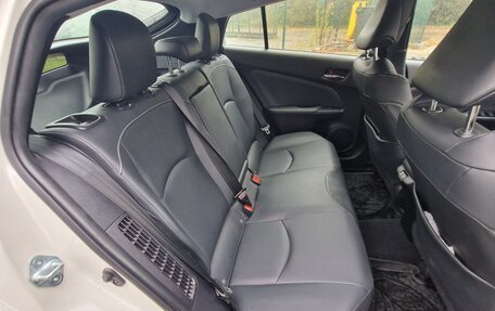 Toyota Prius IV XW50, 2020 год, 2 850 000 рублей, 16 фотография