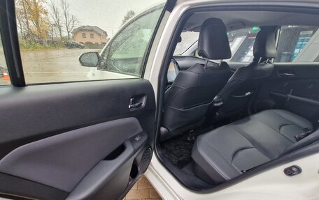 Toyota Prius IV XW50, 2020 год, 2 850 000 рублей, 12 фотография