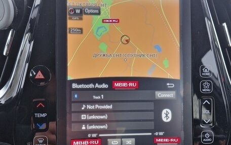 Toyota Prius IV XW50, 2020 год, 2 850 000 рублей, 23 фотография