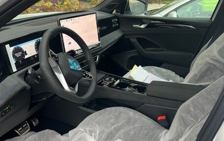 Volkswagen Tiguan, 2025 год, 4 800 000 рублей, 2 фотография