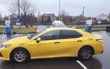 Toyota Camry, 2020 год, 1 500 000 рублей, 3 фотография