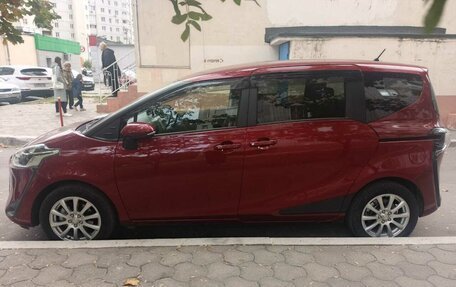 Toyota Sienta II, 2019 год, 1 490 000 рублей, 4 фотография