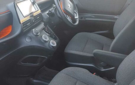 Toyota Sienta II, 2019 год, 1 490 000 рублей, 14 фотография