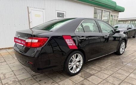 Toyota Camry, 2011 год, 1 830 000 рублей, 5 фотография