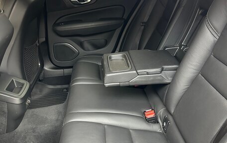 Volvo V60 Cross Country II, 2019 год, 3 900 000 рублей, 12 фотография