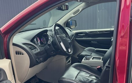 Chrysler Voyager IV, 2012 год, 2 400 000 рублей, 6 фотография