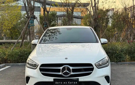 Mercedes-Benz B-Класс, 2022 год, 2 053 000 рублей, 2 фотография