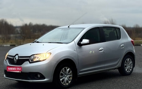 Renault Sandero II рестайлинг, 2015 год, 1 050 000 рублей, 1 фотография