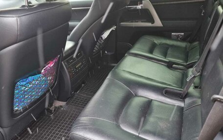 Toyota Land Cruiser 200, 2013 год, 3 200 000 рублей, 17 фотография