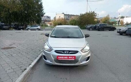 Hyundai Solaris II рестайлинг, 2013 год, 700 000 рублей, 5 фотография