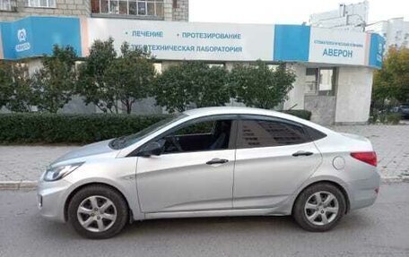 Hyundai Solaris II рестайлинг, 2013 год, 700 000 рублей, 7 фотография