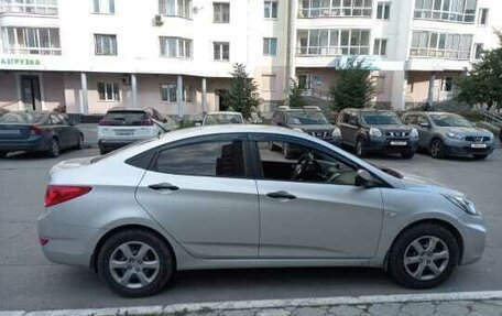 Hyundai Solaris II рестайлинг, 2013 год, 700 000 рублей, 8 фотография