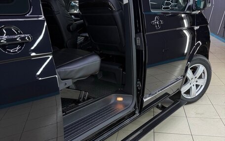 Volkswagen Caravelle T6 рестайлинг, 2019 год, 5 700 000 рублей, 15 фотография