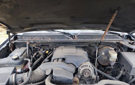 Cadillac Escalade III, 2007 год, 700 000 рублей, 11 фотография