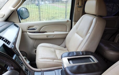 Cadillac Escalade III, 2007 год, 700 000 рублей, 15 фотография