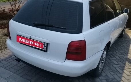 Audi A4, 1998 год, 500 000 рублей, 4 фотография