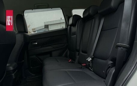 Mitsubishi Outlander III рестайлинг 3, 2018 год, 2 475 000 рублей, 9 фотография