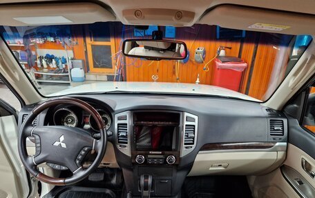 Mitsubishi Pajero IV, 2019 год, 5 200 000 рублей, 9 фотография