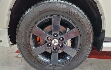 Mitsubishi Pajero IV, 2019 год, 5 200 000 рублей, 13 фотография